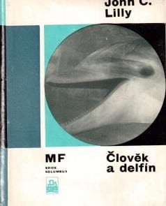 Člověk a delfín